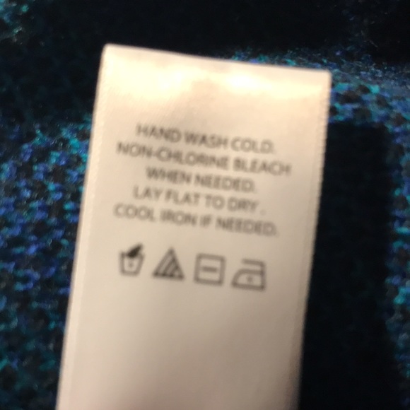 Open-Front Ruana Sweater - Picture 9 of 15